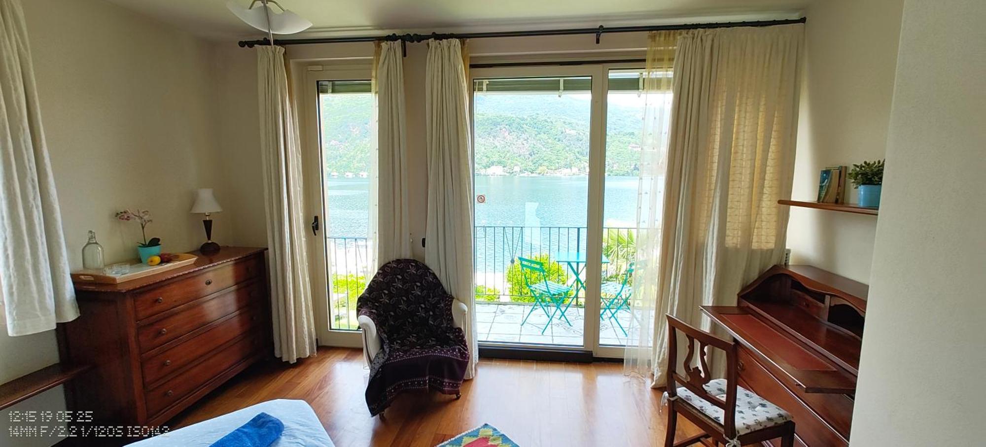B&B Dolce Vista Al Lago Lugano Porto Ceresio Exterior photo